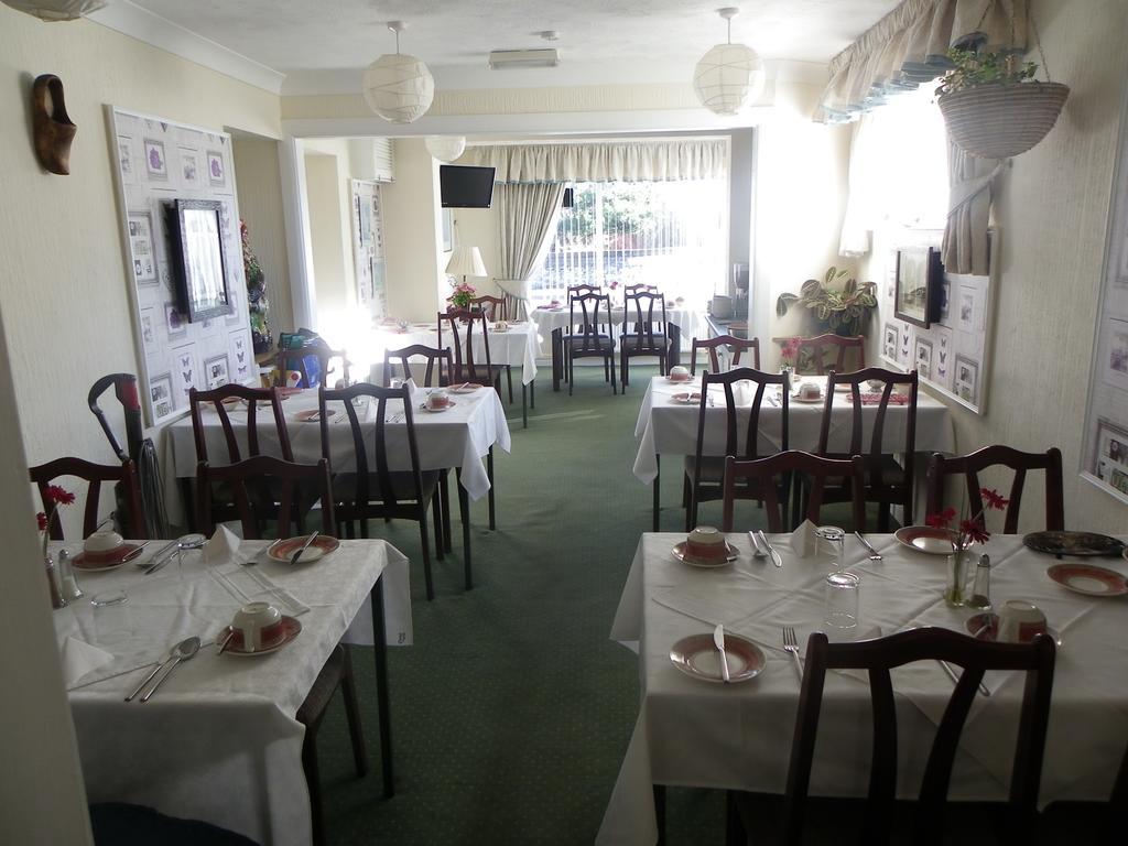 Monravon Guest House Holyhead Eksteriør billede